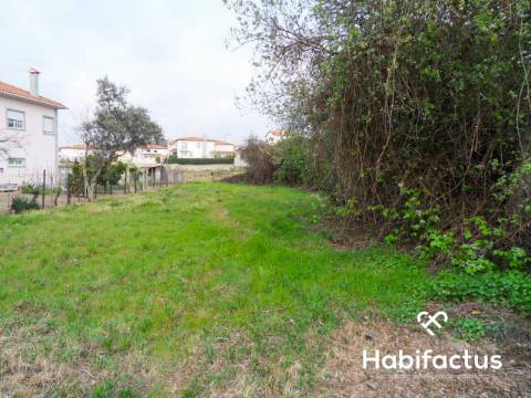 Terreno com 740 m2 em Mangualde