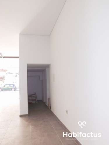 Loja a 50 mentros do Rossio - Viseu