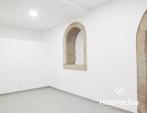 Loja a 50 mentros do Rossio - Viseu