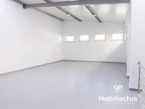 Loja a 50 mentros do Rossio - Viseu