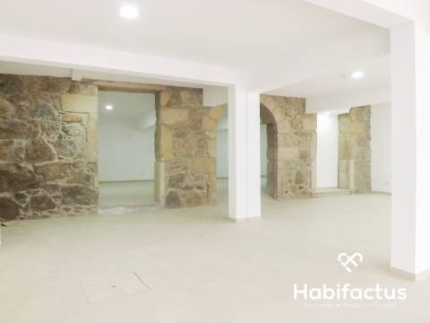 Loja a 50 mentros do Rossio - Viseu