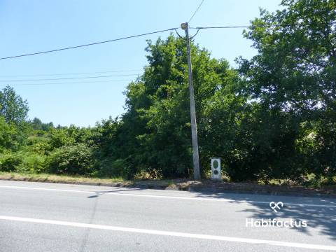 Terreno com com 1100 m2, em Viseu.