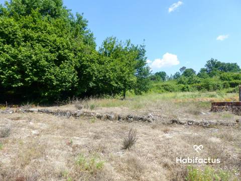 Terreno com com 1100 m2, em Viseu.
