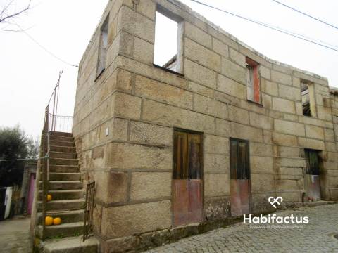 Moradia para Restaurar T3 Venda em Abrunhosa-a-Velha,Mangualde