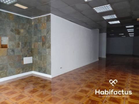 Loja no centro de Viseu.