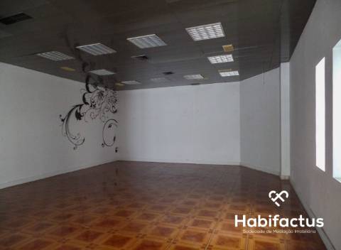 Loja no centro de Viseu.