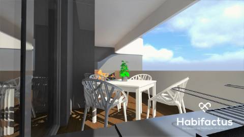 Apartamento T4 com terraço no último piso para venda em Viseu.