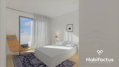 Apartamento T4 com terraço no último piso para venda em Viseu.