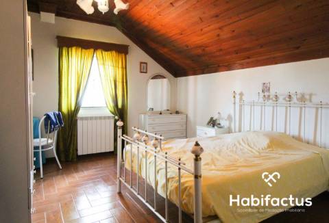 Moradia T4 para venda na Vila medieval de Penedono.