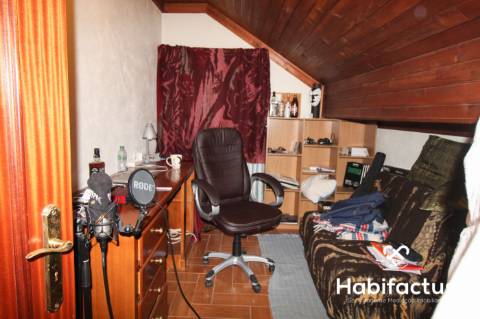 Moradia T4 para venda na Vila medieval de Penedono.