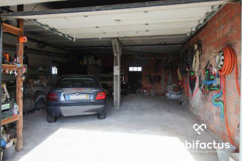 Moradia T4 para venda na Vila medieval de Penedono.