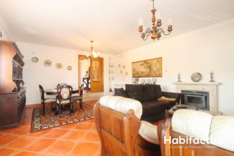 Moradia T5 com piscina junto da cidade de Viseu