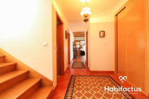 Moradia T5 com piscina junto da cidade de Viseu