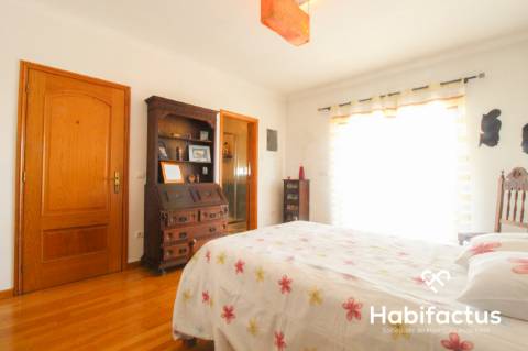 Moradia T5 com piscina junto da cidade de Viseu