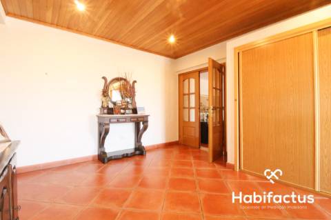 Moradia T5 com piscina junto da cidade de Viseu