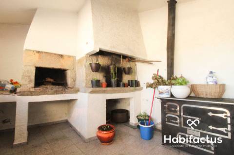 Moradia T5 com piscina junto da cidade de Viseu