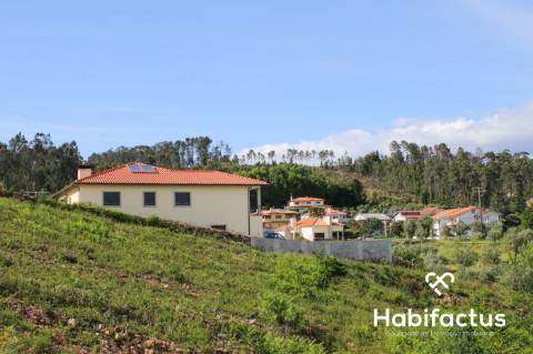 Terreno para venda em Viseu.
