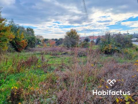 Terreno para venda próximo de Viseu