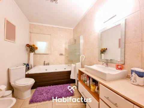 Quinta de características únicas com moradia T4 térrea para venda em Fragosela, Viseu