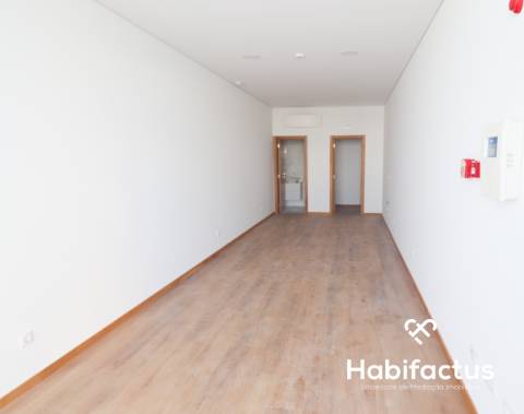 Loja+Apartamento T2 para venda em Viseu