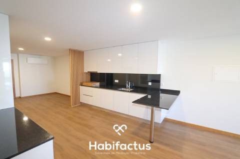 Loja+Apartamento T2 para venda em Viseu