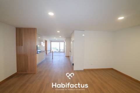 Loja+Apartamento T2 para venda em Viseu