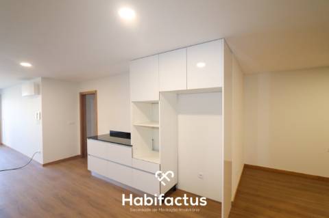 Loja+Apartamento T2 para venda em Viseu