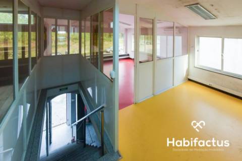 Armazém para venda em Viseu.