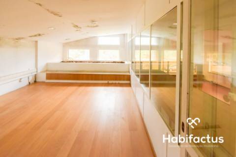 Armazém para venda em Viseu.