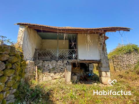 Moradia para reconstruir em Viseu