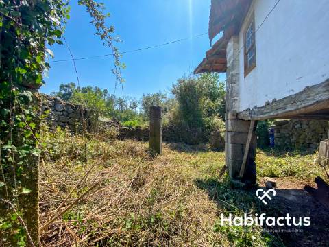 Moradia para reconstruir em Viseu