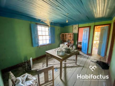 Moradia para reconstruir em Viseu