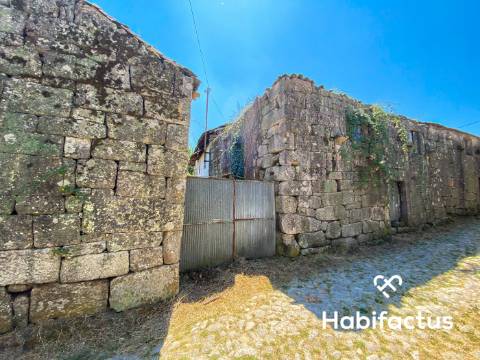 Moradia para reconstruir em Viseu