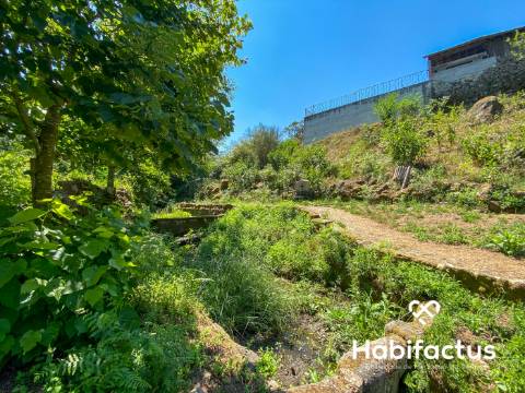 Moradia para reconstruir em Viseu