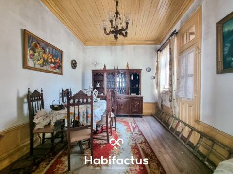 Prédio T5 para Reconstrução Centro de Viseu