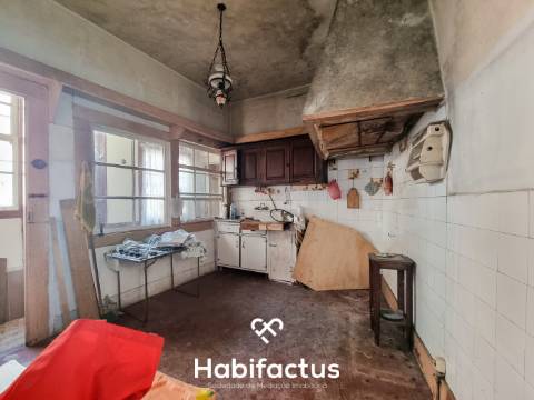 Prédio T5 para Reconstrução Centro de Viseu