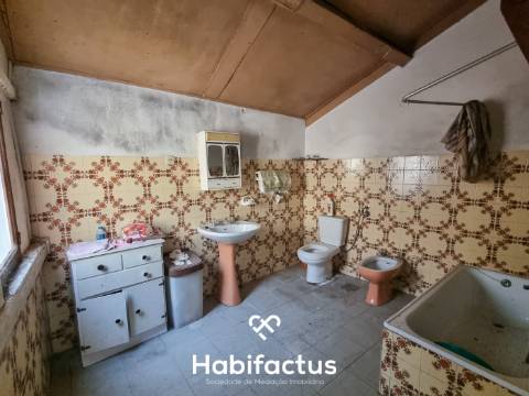 Prédio T5 para Reconstrução Centro de Viseu