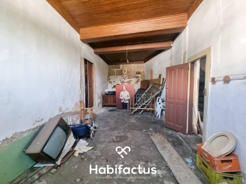 Prédio T5 para Reconstrução Centro de Viseu