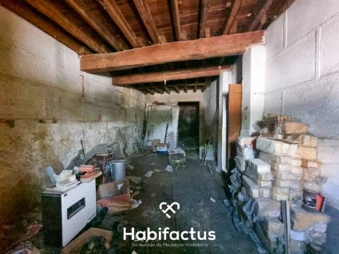 Prédio T5 para Reconstrução Centro de Viseu