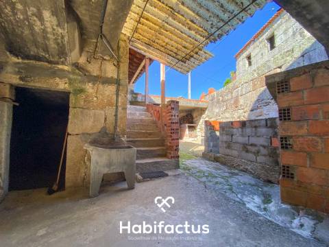 Moradia em Pedra V2+2 para Venda em Nelas