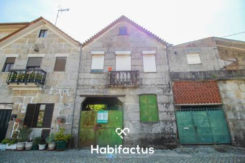 Moradia T3 à venda para restaurar - Mangualde - Viseu