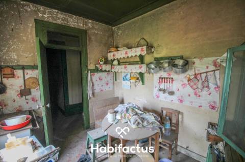 Moradia T3 à venda para restaurar - Mangualde - Viseu