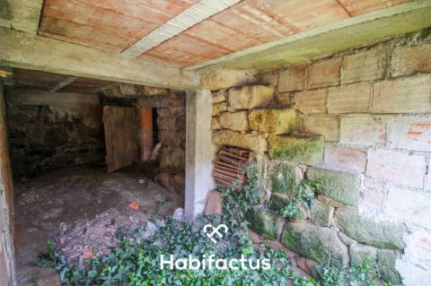 Moradia T3 à venda para restaurar - Mangualde - Viseu