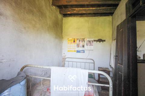 Moradia para venda, encanto rústico  em pedra para restaurar em Sobral - Carregal do Sal -VIseu.