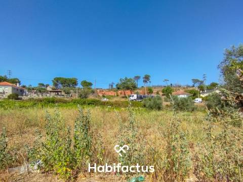 Terreno à Venda em Nelas, Viseu