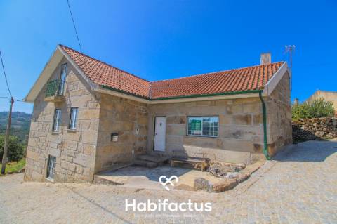 Moradia Rústica T3 em Miusela, Penalva do Castelo