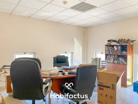 Armazém para arrendar em em Viseu