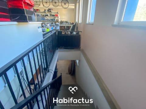 Armazém para arrendar em em Viseu