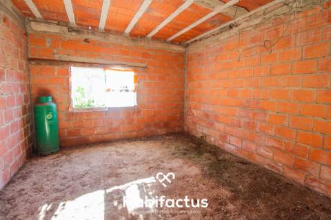 Armazém à venda em Campo de Besteiros