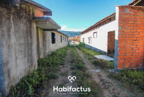 Armazém à venda em Campo de Besteiros